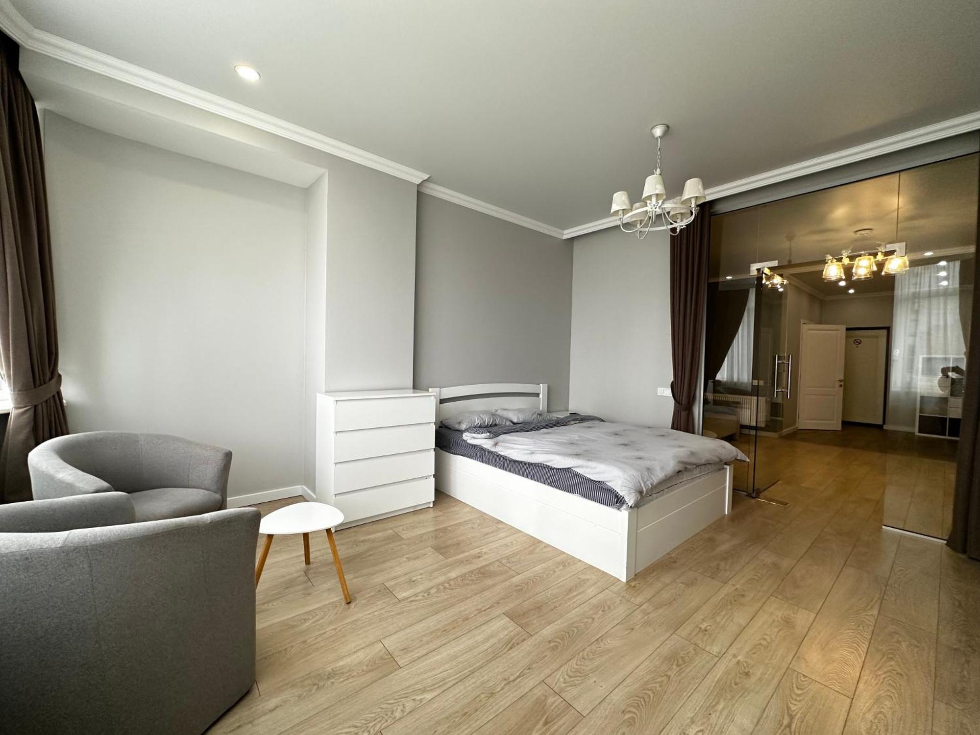 Gagarin Plaza Stylish Apartment Οδησσός Εξωτερικό φωτογραφία